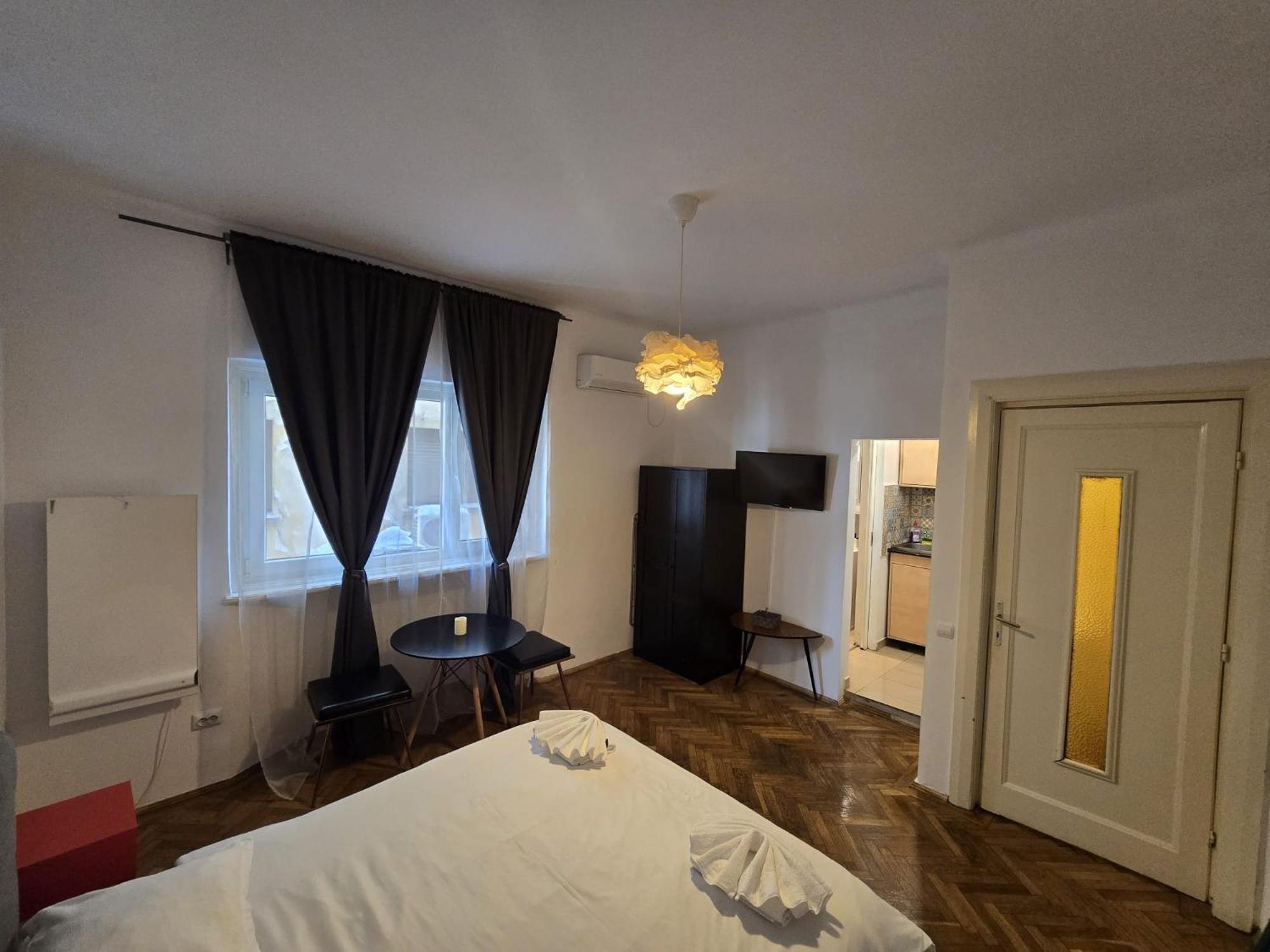 Gorgeous In Center Apartament Bucureşti