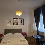 Gorgeous Studio In City Center